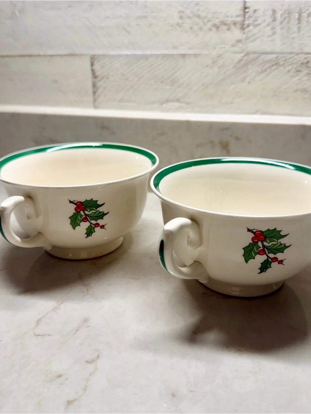 VINTAGE, BERTSON HOUSE LTD. (New York), HANDLED SOUP BOWL. SET /2